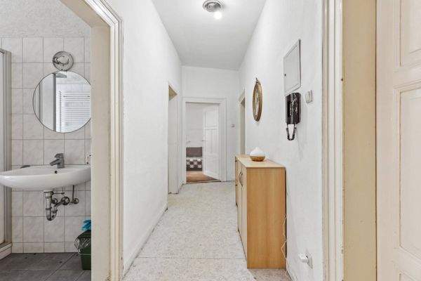 1. OG (links) Betriebswohnung 