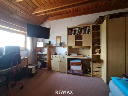 Haus - Wohnung UG Zimmer 2