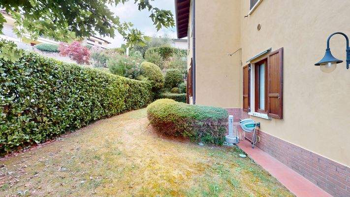 NA-072-9-Appartamento-arredato-con-corte-esclusiva