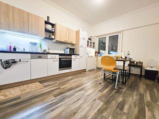 Esszimmer mit Küche