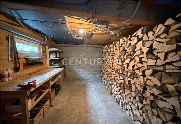 Werkstatt und Lager KG