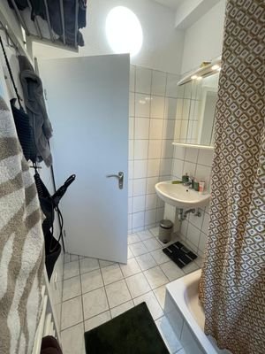 Badezimmer 1.jpg