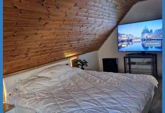 Schlafzimmer 1