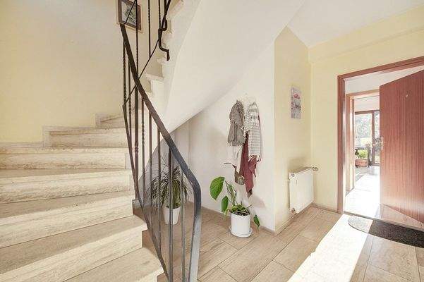 Zugang Wohnung Untergeschoss