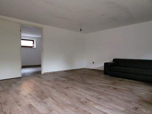 ...in 2 Räume unterteilt