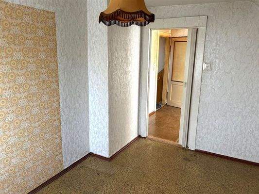 Blick zur Treppe im DG