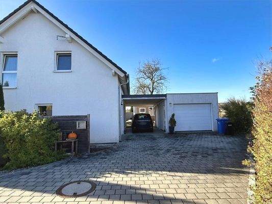Inklusive Carport, Garage und Stellplatz