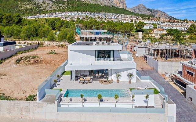 Elegant Detached Luxurious Villas with Pools in Polop Alicante