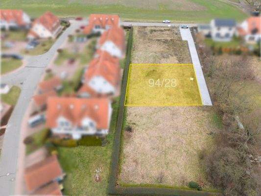 Baugrundstück mit FL Nr..jpg