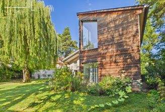 CAM03352G0-PR0080-STILL016