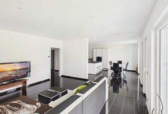 Blick vom Wohnzimmer in Richtung Esszimmer