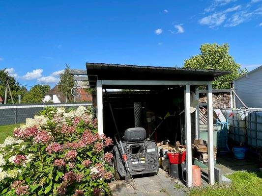 Auch daran wurde gedacht - Nebengelaß und Wassersammelstelle