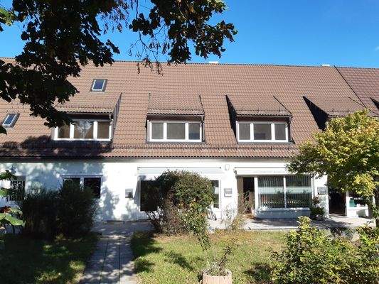 Haus Außenansicht.jpg