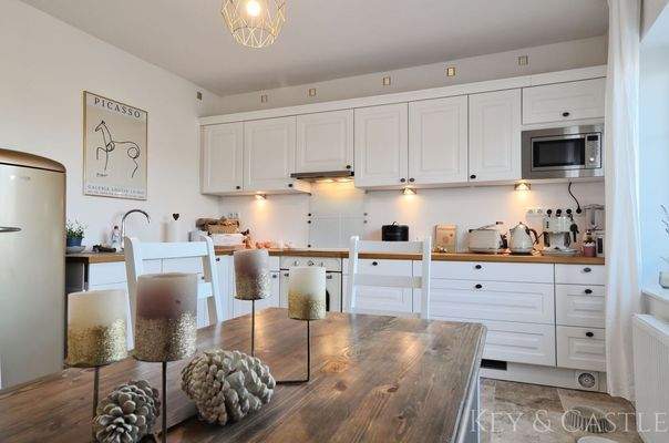 Küche mit Essbereich 