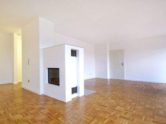 Wohnzimmer mit Kamin