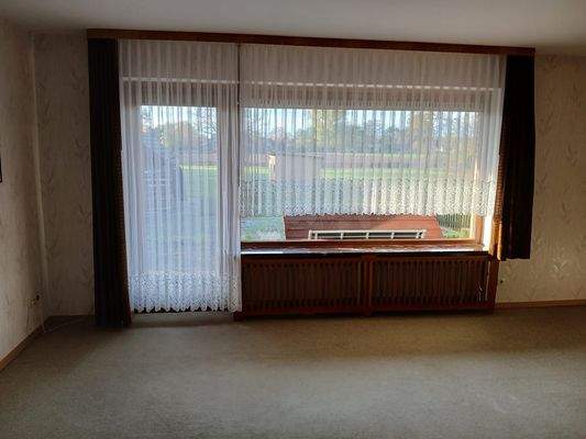 Großes Wohnzimmerfenster