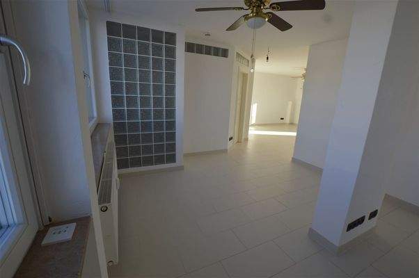 Offenes Durchgangszimmer