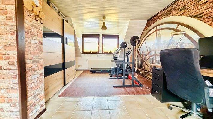 Großes Zimmer Dachgeschoss