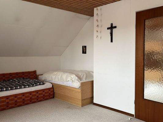 Ausgebautes Dachgeschoß Raum 2