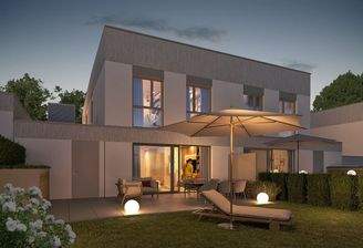 Gartenansicht bei Nacht