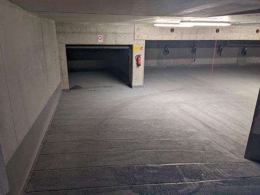 Privat-Garage mit E-Lade