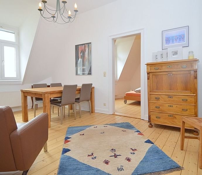 Gemütliche möblierte 2-Zimmer Wohnung mit Reinigungsservice im Dichterviertel in Wiesbaden