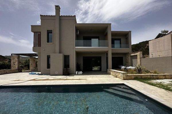 Kreta, Kolymvari: Moderne Luxusvilla mit atemberaubender Aussicht und privatem Pool zum Verkauf