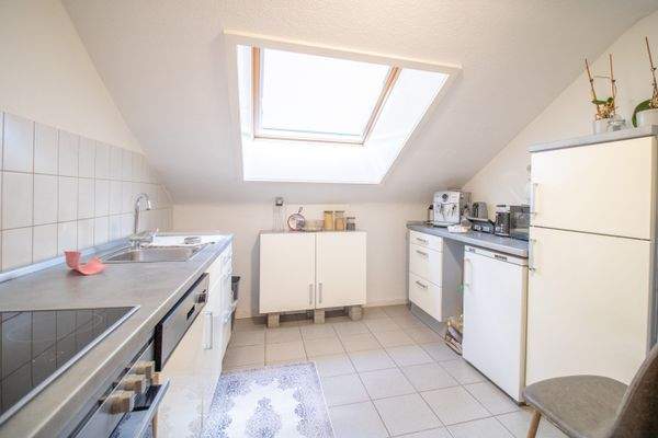 Küche mit Einbauküche