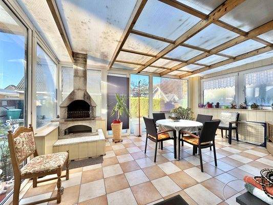 Sommergarten mit Kamin