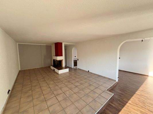 Das Wohnzimmer mit Kamin