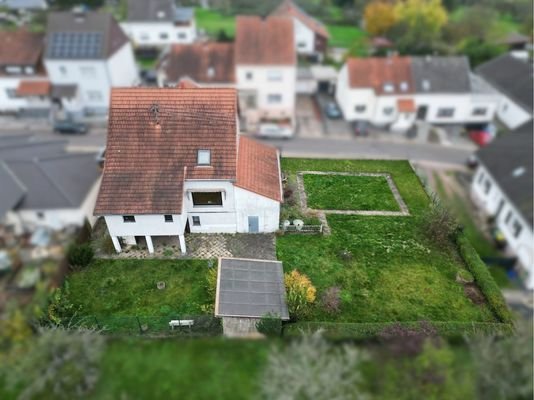 Einfamilienhaus mit Baugrundstück in Nalbach-Piesbach