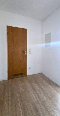 Flur Blick Badezimmer.jpg