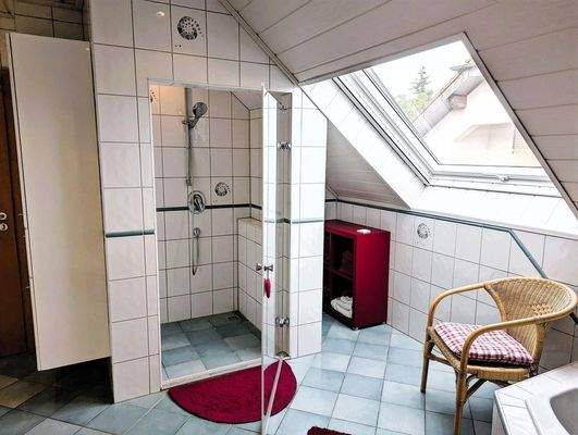 OG- Bad ebenerdige Dusche