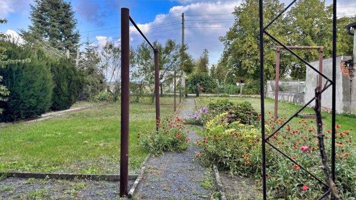 Garten hinter dem Haus