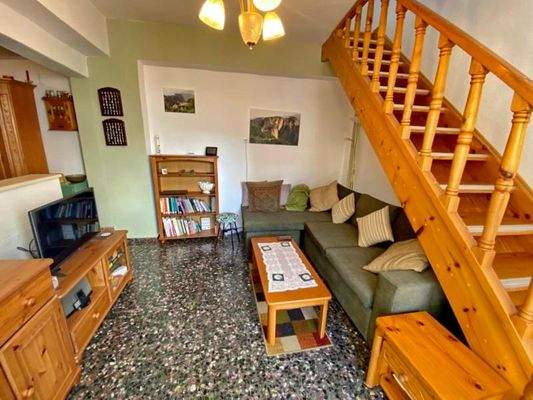 Kreta, Kritsa: Drei-stöckiges Dorfhaus mit zwei Schlafzimmern und schöner Aussicht