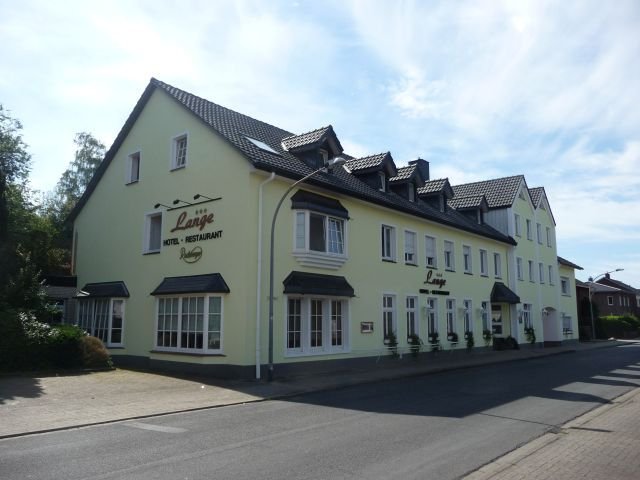 Hotel /Restaurant mit Gaststätte und Kegelbahn in zentraler Lage