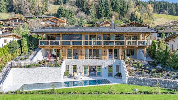 KITZIMMO-Luxusvilla in Toplage kaufen - Immobilien Aurach Kitzbühel.