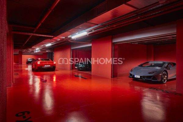 Eco-Friendly Properties with Pool and Gym in Barcelona