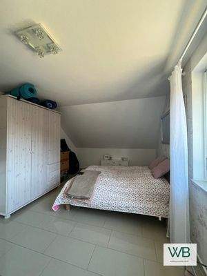 Schlafzimmer Einliegerwohnung rechts