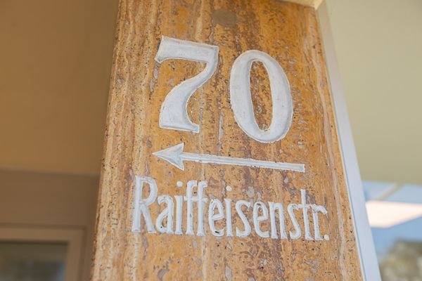 Raiffeisenstraße 70