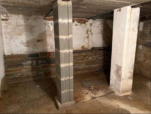 Kellerraum unter Terrasse