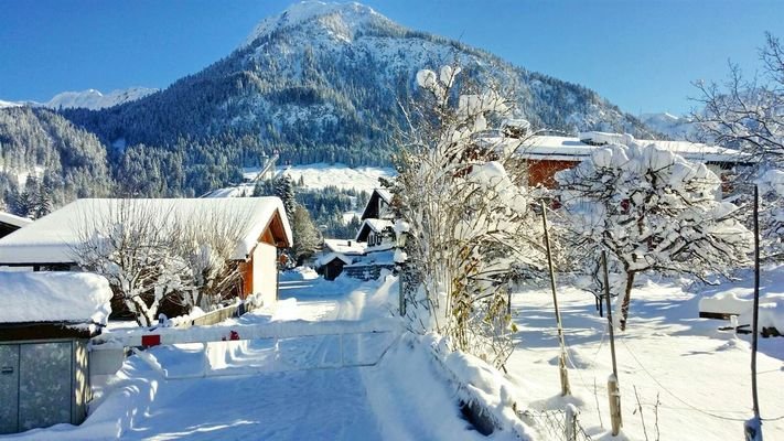 Ausfahrt aus Parkplatz Winter