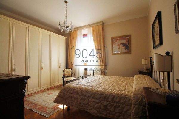 Charaktervolle Villa mit Gästehaus inmitten der toskanischen Natur