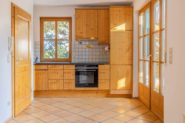 Licht, Holz & Wohngenuss – Charme pur auf drei Etagen mit Schwedenofen und stilvoller Wendeltreppe