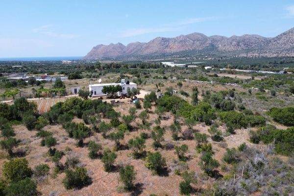 Kreta, Mouzouras: Flaches Grundstück mit Panoramablick zu verkaufen