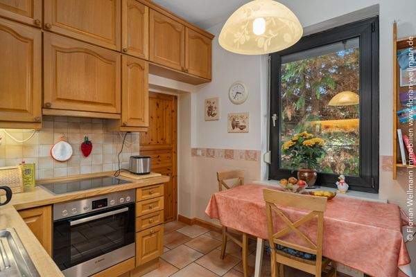 ... Holzarbeitsplatten, Elektrogeräten von BOSCH und ... 