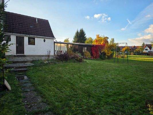 Anbau und Freisitz mit Gartenhaus.jpg