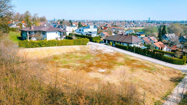 leichter Hang und doch ebene Baufläche 