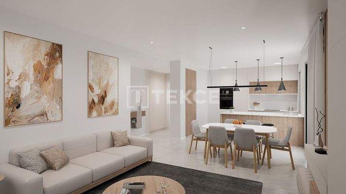 Stylish 3-Bed Apartments with Rooftop Pool in Los Alcázares