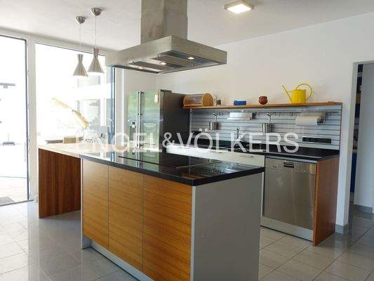 Hochwertige Einbauküche